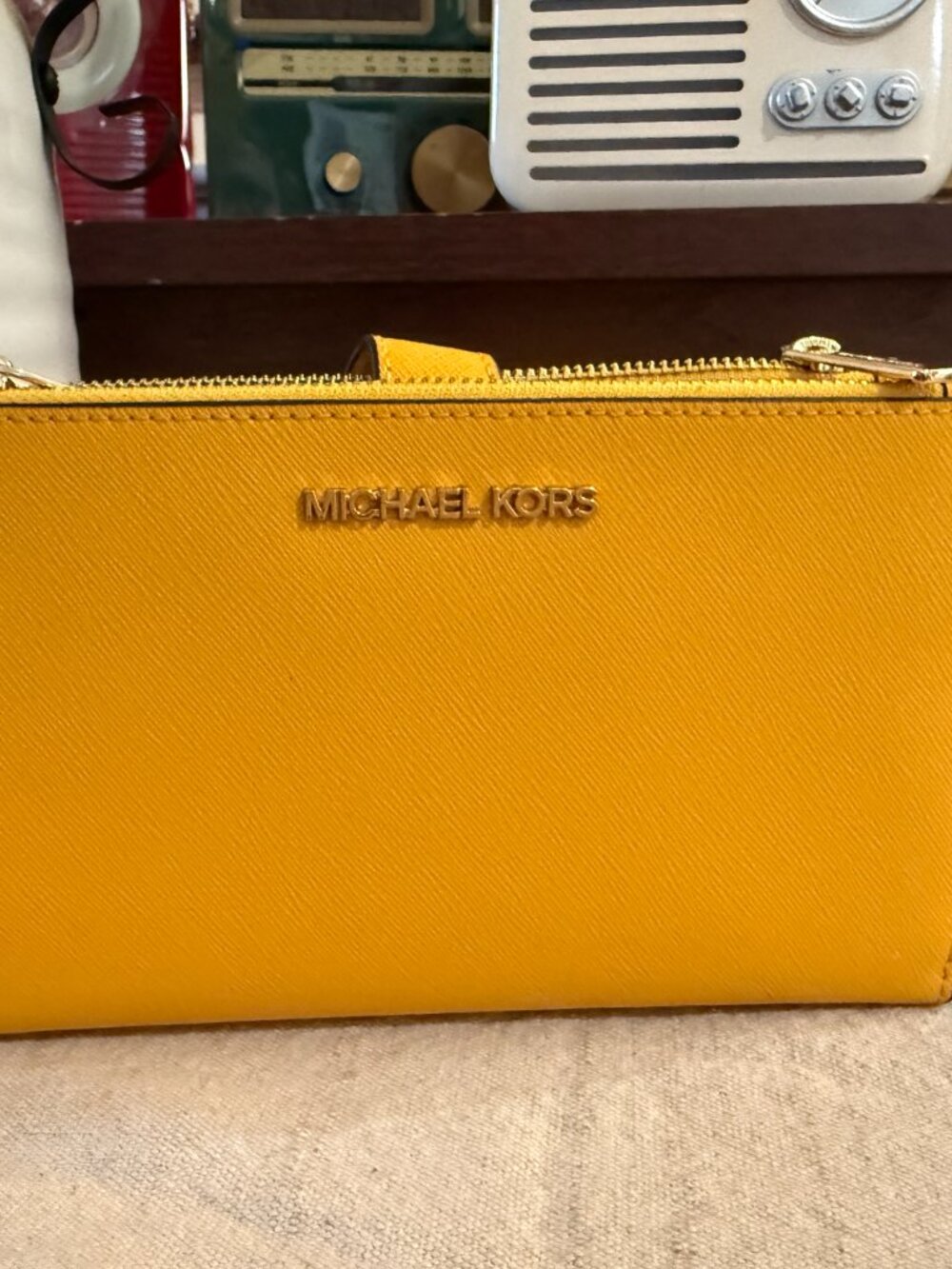 LN Michael Kors Jet Set Saffiano Leather Wristlet Wallet Clutch |Marigold Yellow - Picture 3 of 7